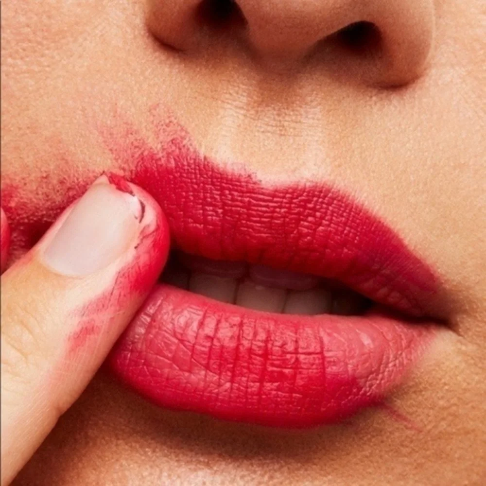 MAC Lipstick-Relentlessly Red